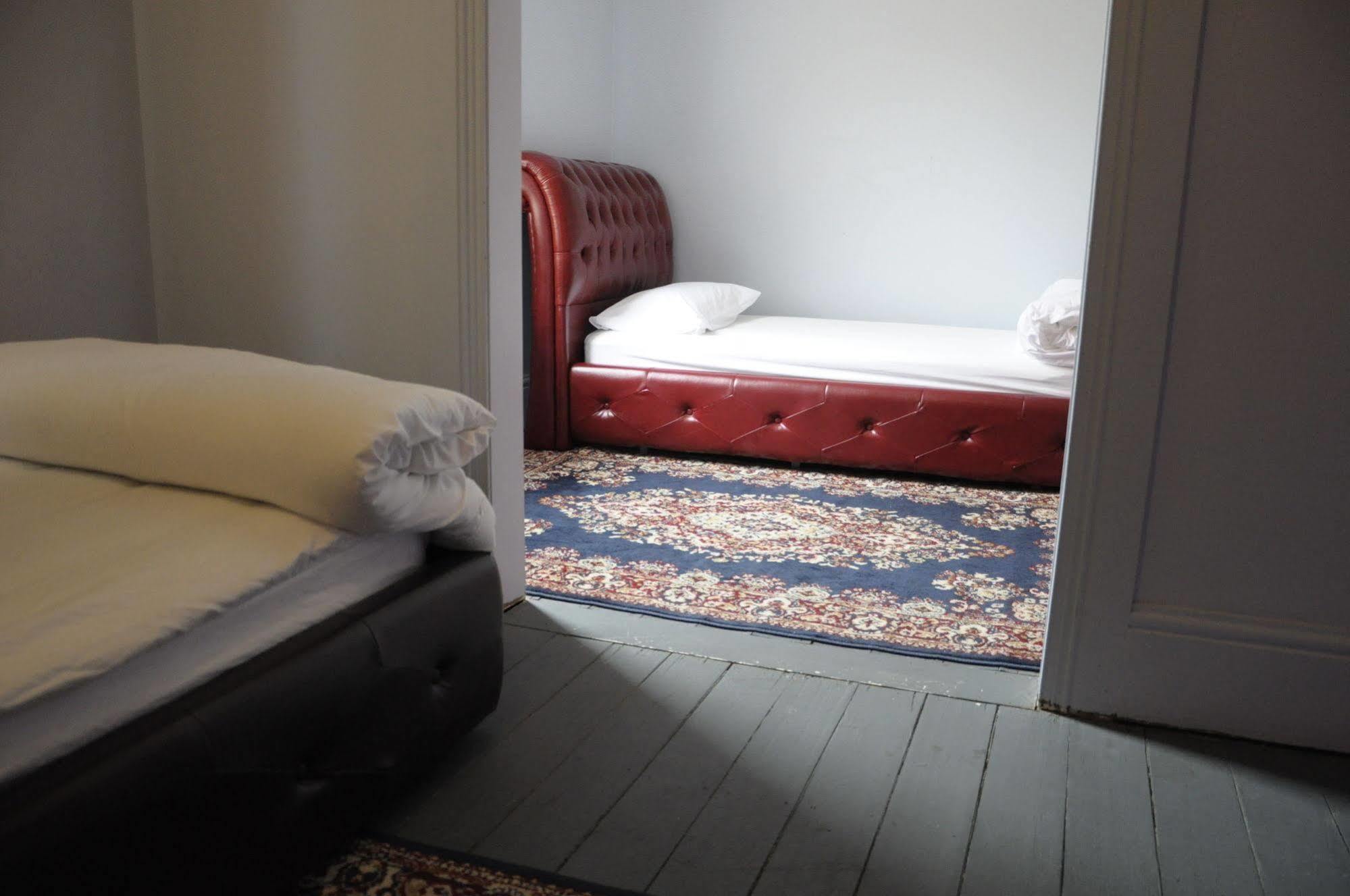 Backpackers Imperial Hotel Хоубарт Екстериор снимка