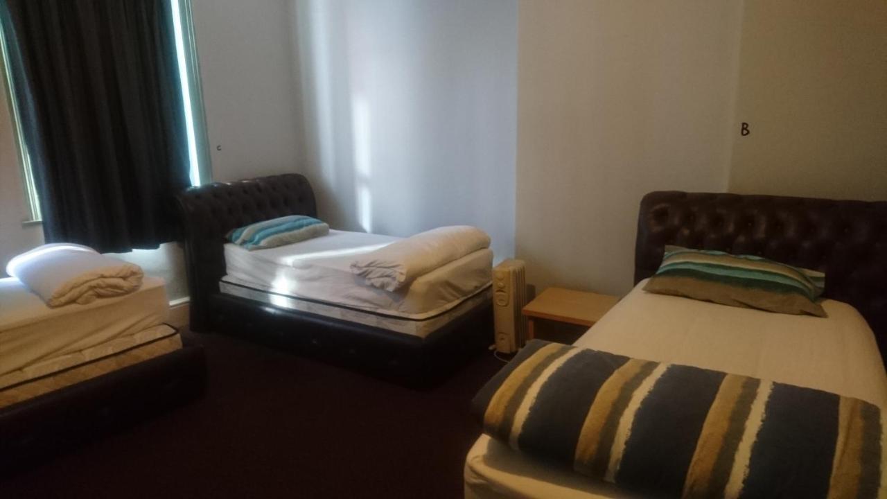 Backpackers Imperial Hotel Хоубарт Екстериор снимка